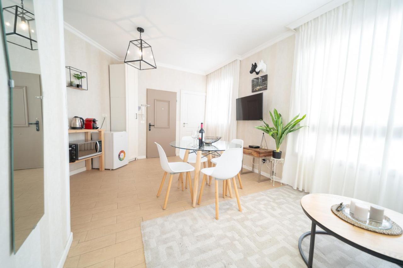 Ocean Executive - 5 Min From The